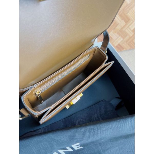 Celine Teen Triomphe