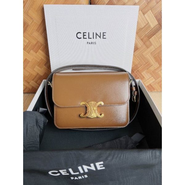 Celine Teen Triomphe