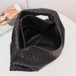 Bottega Veneta Large Hop Shoulder Bag -Chocolate