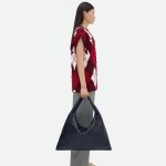 Bottega Veneta Large Hop Shoulder Bag-Navy blue