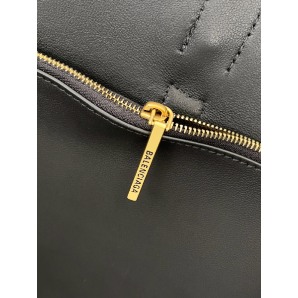 Balenciaga Bel Air Medium Carry All bag