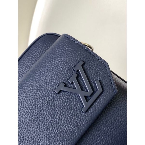 M22611 Fastline Messenger