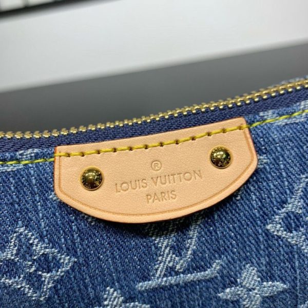 M82949 Hills Pochette