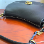 Garavani Ohval Medium soulder bag in Nappa leather